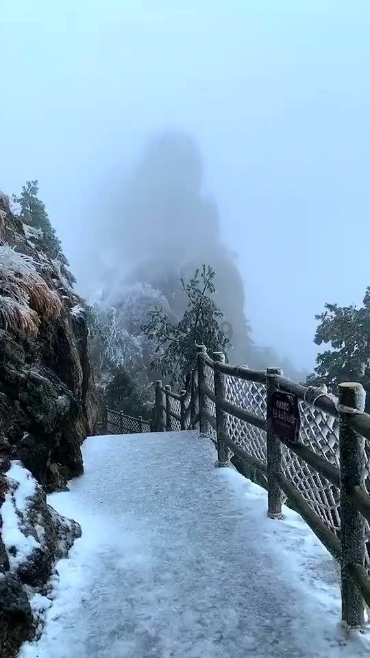 运满满“暖新”大篷车江苏首发